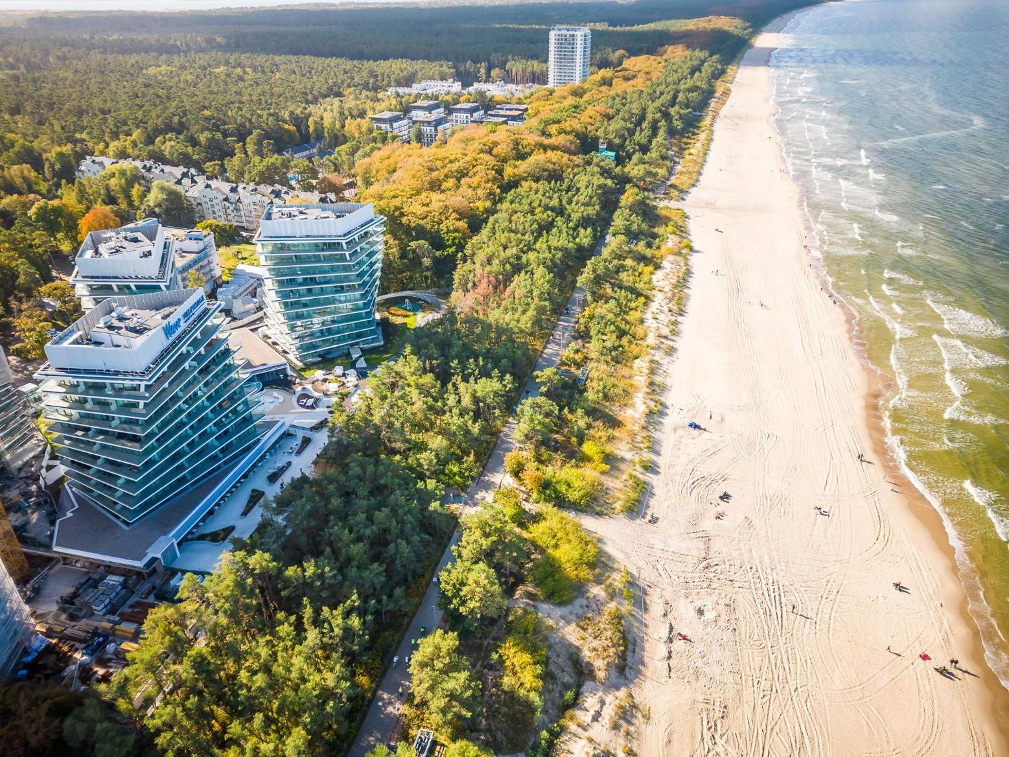 Royal Waves Resort & Spa - Apartment With Parking By Noclegi Renters Miedzyzdroje Exteriör bild
